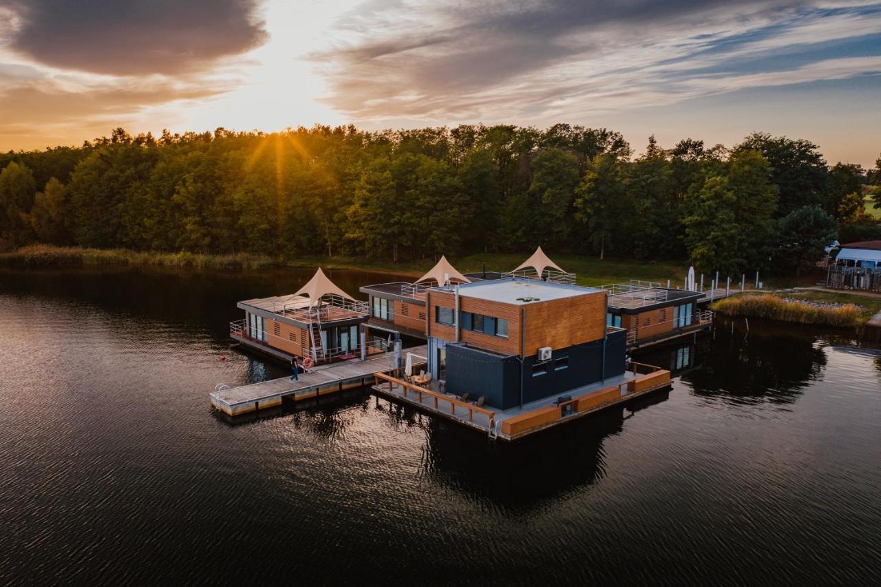 Schwimmende Ferienhaeuser Auf Dem See - Spreewald Vetschau Luaran gambar